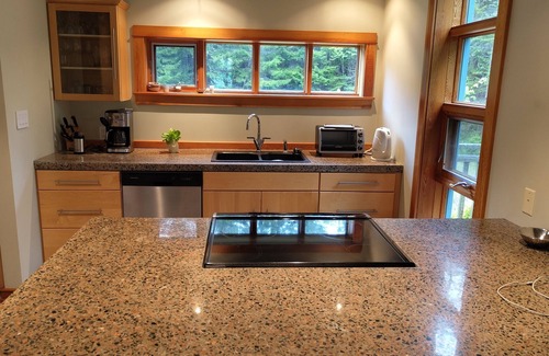 Amherst House | Well appointed, waterfront home.