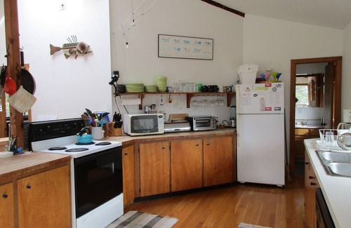 Wellfleet House | Wellfleet Contemporary with Tree Top Views