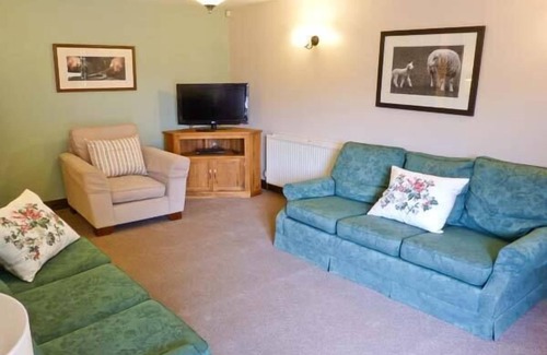 Penrith Cottage | WELLGARTH COTTAGE, family friendly, with a garden in Newby