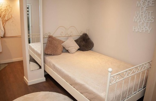 Gusterath Bed & Breakfast | Wellness apartment 14 - Living room Gusterath guests & boarding house