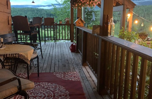 Clearwater House | Wells Gray Hideaway