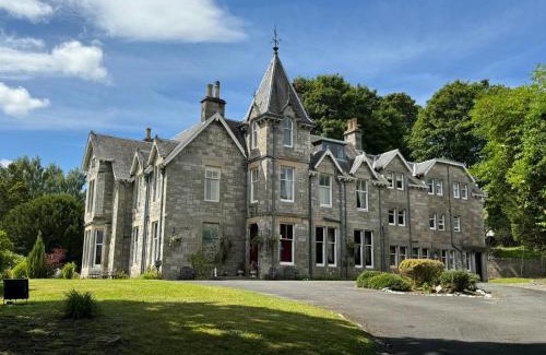 Pitlochry House | Wellwood Manor