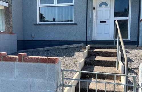 Merthyr Tydfil House | Welsh Getaway Home 2 (10 mins to Bike Park Wales)