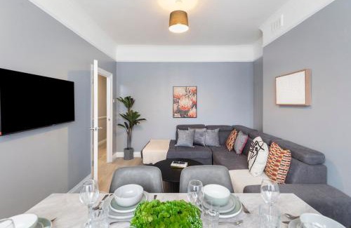 Stonebridge Apartment | Wembley Haven - 2 Bdr - Sleeps 9