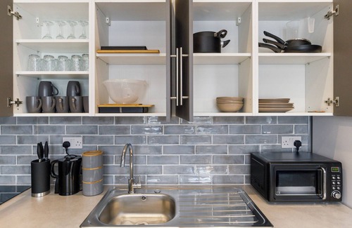Harlesden Apartment | Wembley Luxury 3 Bedroom