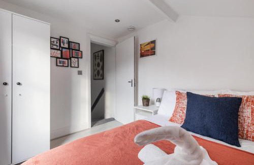 East Acton Apartment | Wembley Royal Residence - Free Parking