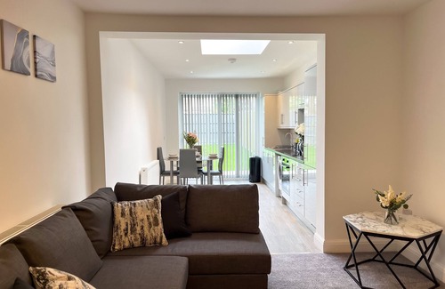 Wembley Park Apartment | Wembley Stadium, Modern&Cozy Apartment with Garden