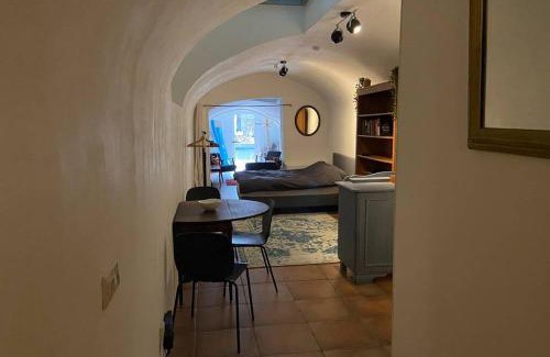 Utrecht City Center Apartment | Werfkelder aan de Oudegracht