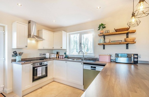 Tayinloan Cottage | West Burnside Beach Cottage