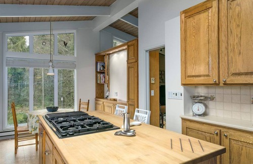 North Vancouver House | West Coast Contemporary Home - Central Lonsdale/Westview