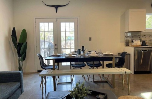 West Dallas House | WEST DALLAS HAVEN - Central Stylish Cozy