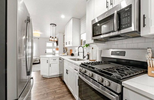 Sunnyside House | West Denver Radiance I Light & Bright 3BR retreat