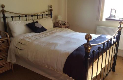 Eyam House | West end cottage and shippon