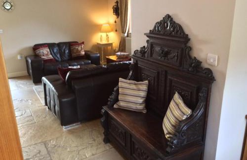 Eyam House | West end cottage and shippon