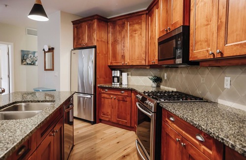 Westbank House | West K - Chateau Serenity