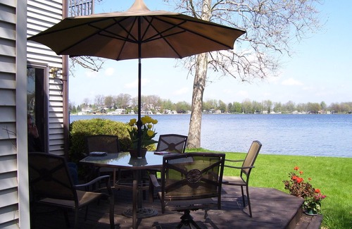 Smyrna House | West Michigan Executive Lakefront Retreat