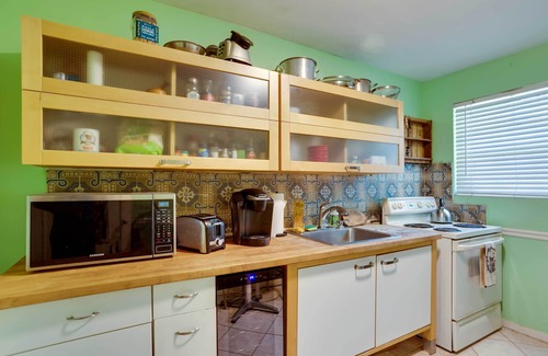 Grandview Heights House | West Palm Beach Home w/Fenced-In Yard & Deck!