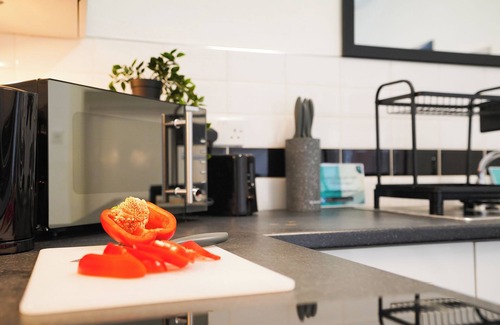 Sheffield City Centre Apartment | West Street Apartment: Free Parking, Rare Find