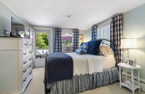 Westbrook Center Bed & Breakfast | Westbrook Inn B&B