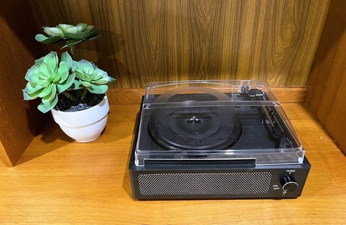 Upper Lonsdale House | WestCoast Garden Suite | 1 Bedroom | Private | Quiet | Central | Modern