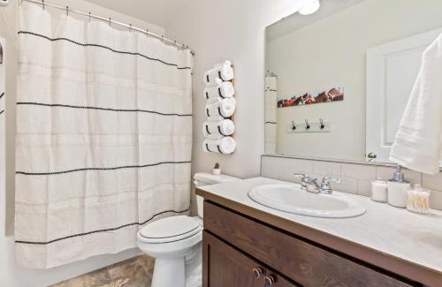 Caldwell House | Western Caldwell Charm