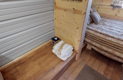 Monticello Other | Western Covered Wagon