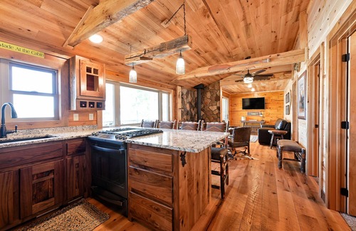 Spooner Cabin | Western exposure with sand frontage