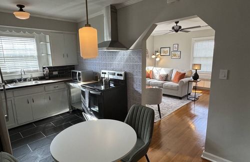 Richmond Apartment | Westfield Gold