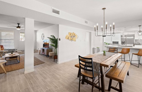 Horizons On Camelback House | Westgate Wonder! With Pool, Putting Green, newly remodeled!