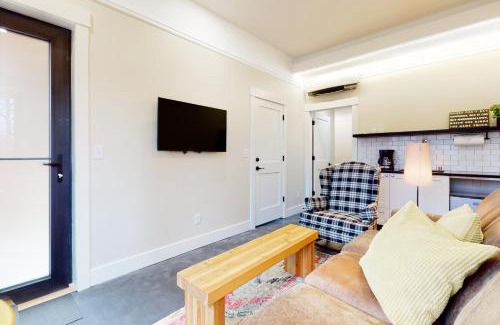 Sellwood-Moreland Apartment | Westmoreland Sweet Suite