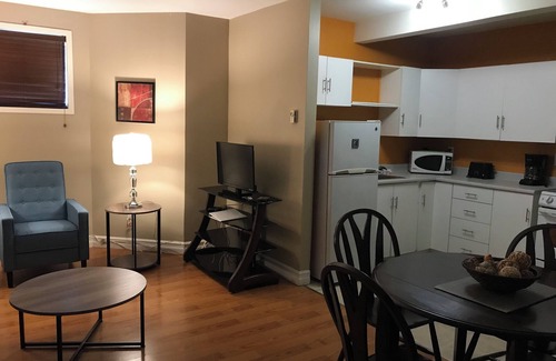 Waterford Valley Apartment | Westmount Manor Unit 7, Executive 2 Bedroom Apartment