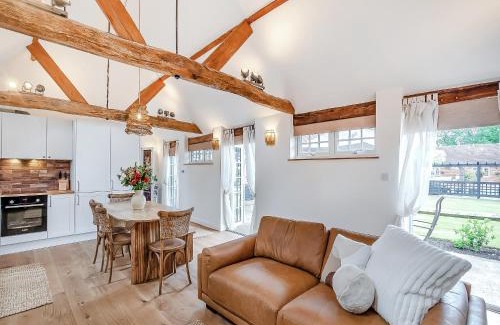 Guildford House | Weston Cottage - Uk50016