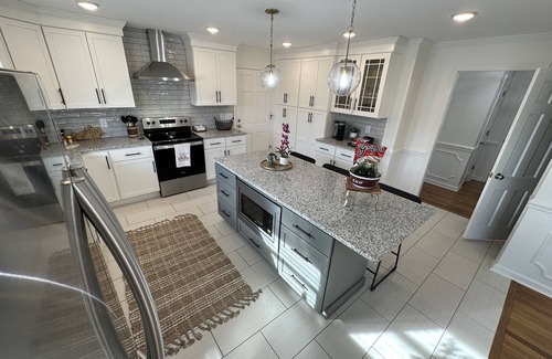 Richmond House | Westwood Luxury Ranch Home includes washer/dryer