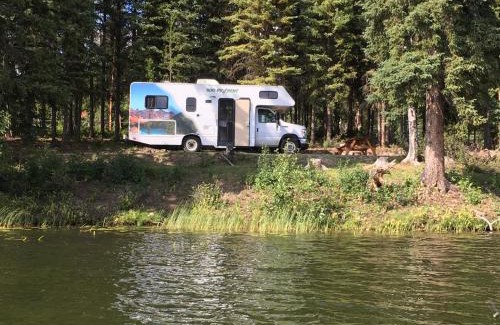 Bridge Lake Bed & Breakfast | Wettstone Guest Ranch