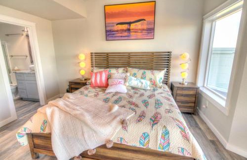 Depoe Bay Apartment | Whale Watching From This Studio In Depoe Bay -Spouting Horn One