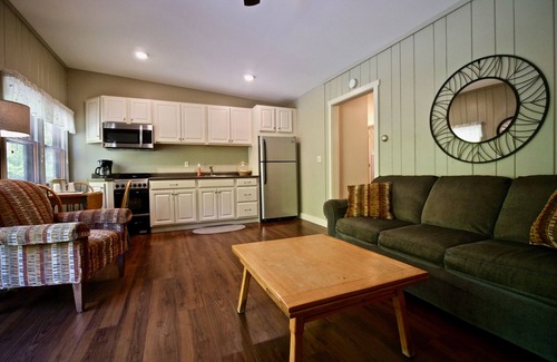 Leland Hotel | Whaleback Inn