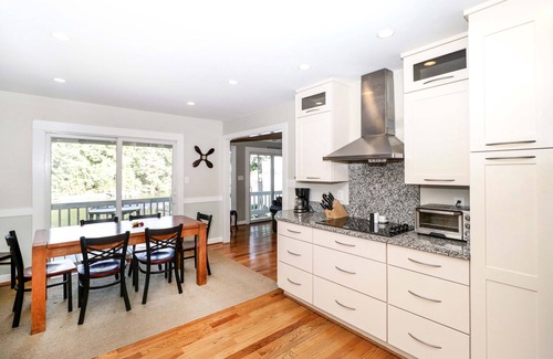 Lake Norman of Catawba House | What a View! Perfect Family Meeting Place!