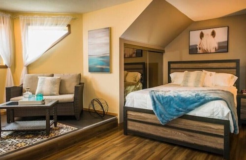 Brandon Condo | Wheat City Retreat