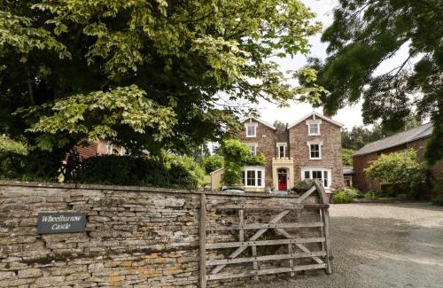 Leominster House | Wheelbarrow Castle