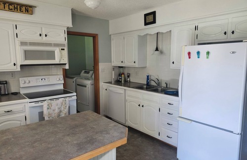 Excelsior Springs House | Where Comfort Meets Character – A Sweet 2-Bedroom Hideaway