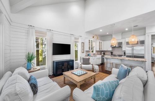 Forest District House | Where every day feels swimsuit-worthy at Bikini Bottom/Gulf Front Beach Club/Golf Cart/4 Bikes