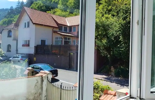 Brasov House | Where Wi-Fi Speed Beats the Rent, With monthly discounts.nn
