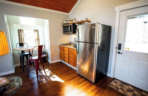 Mid America Cabin | Whippoorwill Treehouse - Starlight Haven