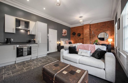 Pontrilas Apartment | WhiskAwayStays No. 58 Studio No. 1