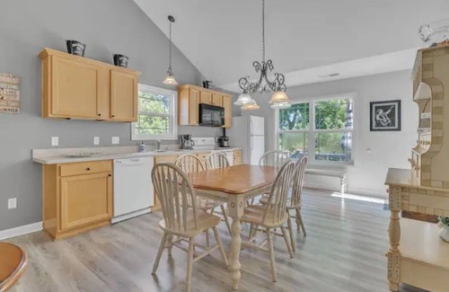 Taylorsville Cottage | Whiskey River Cottage - Located on Ky Bourbon Trail and Taylorsville Lake