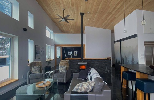 Revelstoke House | WhiskeyJack Estate