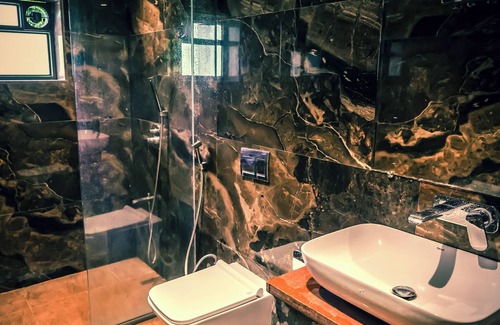 Ulhasnagar Hotel | Whispering Peepul Resort