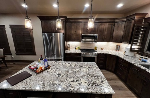 Duck Creek Village Cabin | Whispering Pines Luxury Cabin in Duck Creek Village
