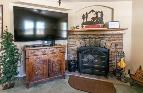 Big Bear Lake House | Whispering Pines - Big Bear Lake