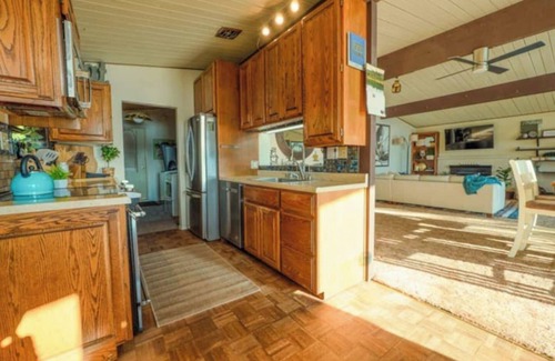 Lacey House | Whispering Water Private Retreat